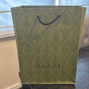 Gucci shopping bag